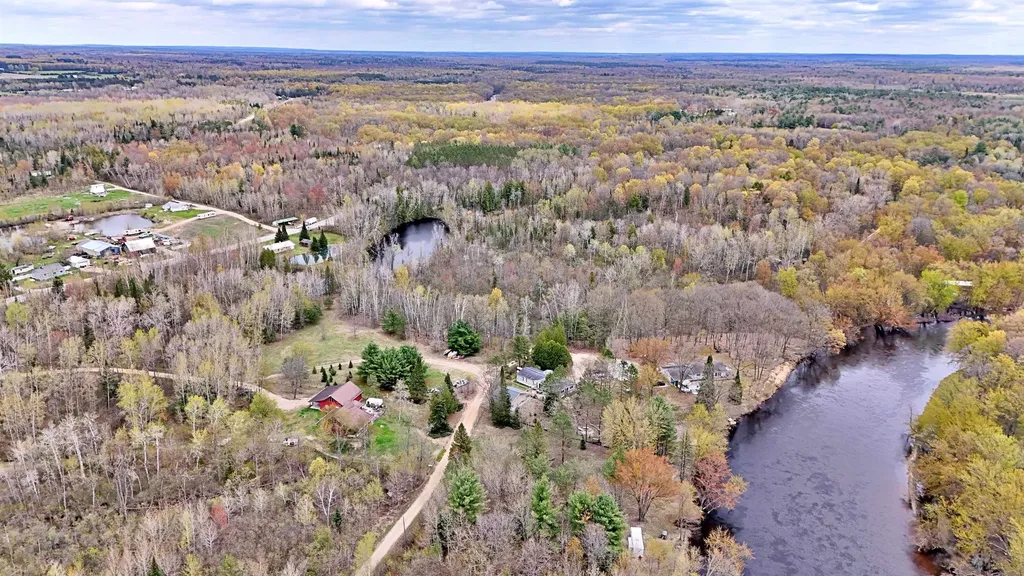 Ville Timberlane Drive Sylvan Township MI 49631