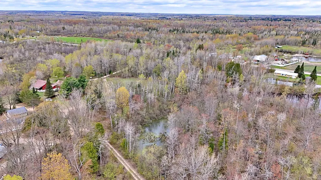 Ville Timberlane Drive Sylvan Township MI 49631