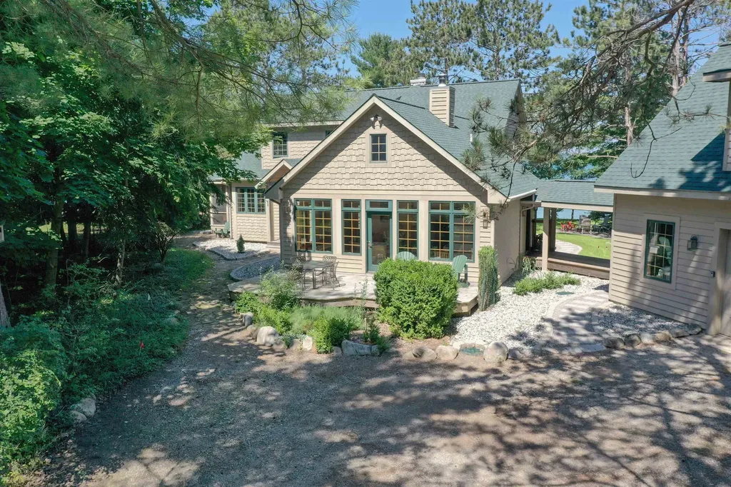 8431 Drake Lane Whitewater Township MI 49690