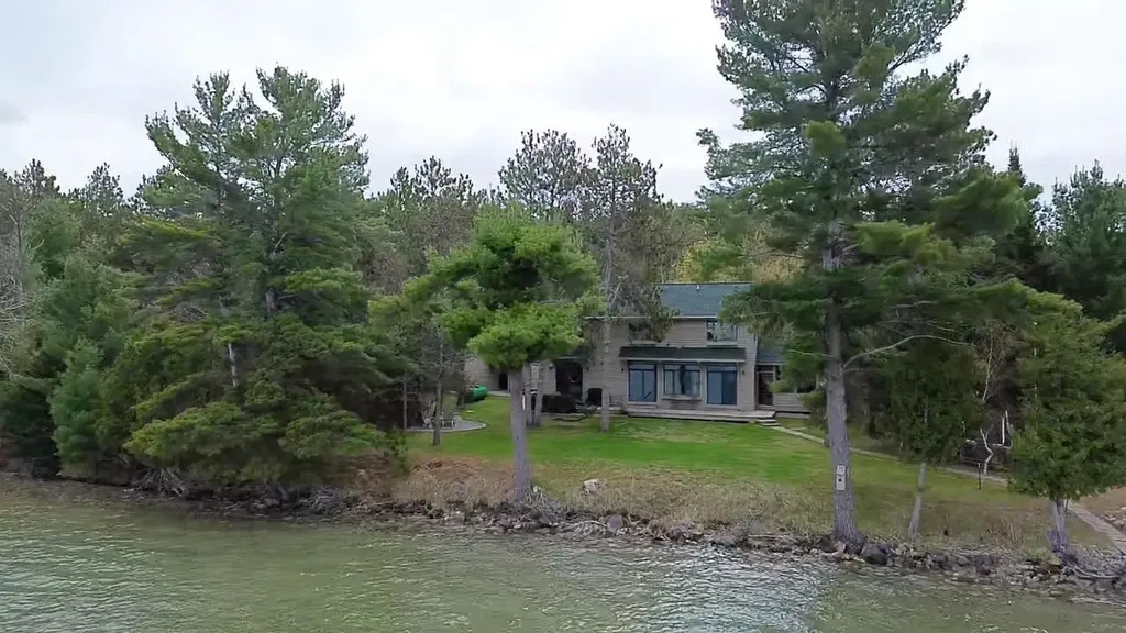 8431 Drake Lane Whitewater Township MI 49690