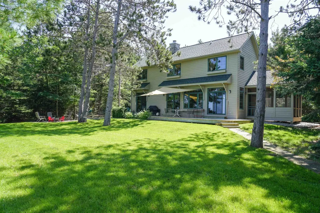 8431 Drake Lane Whitewater Township MI 49690