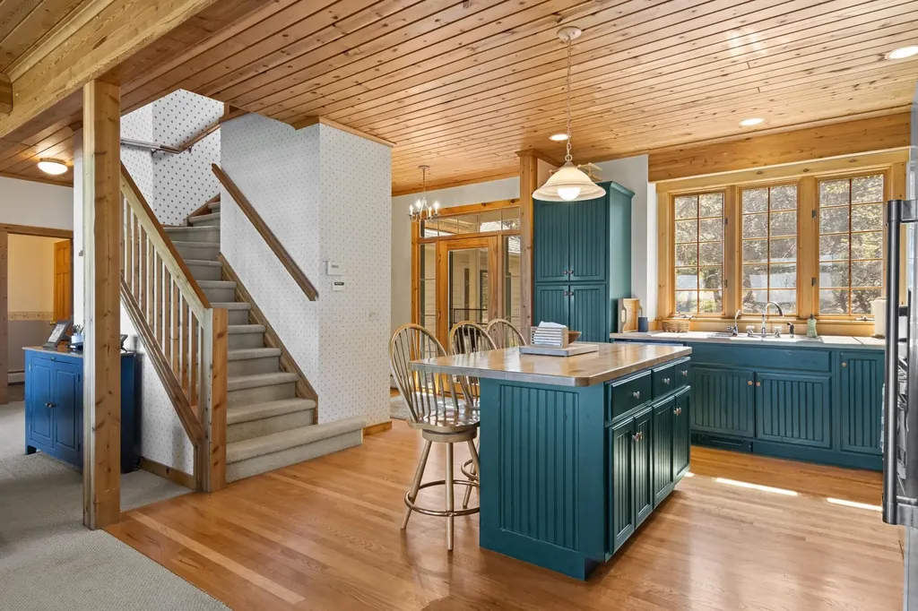 8431 Drake Lane Whitewater Township MI 49690
