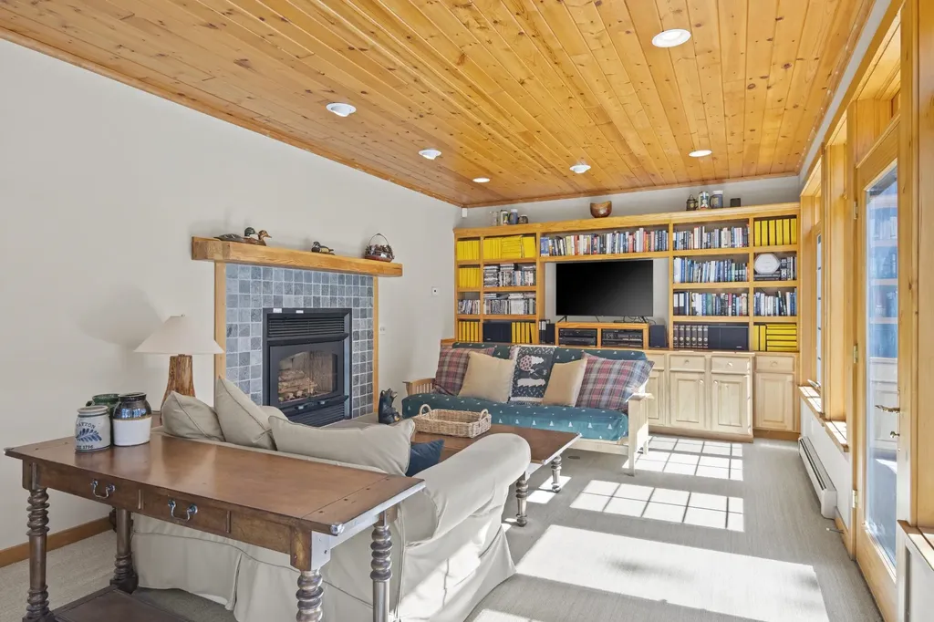 8431 Drake Lane Whitewater Township MI 49690