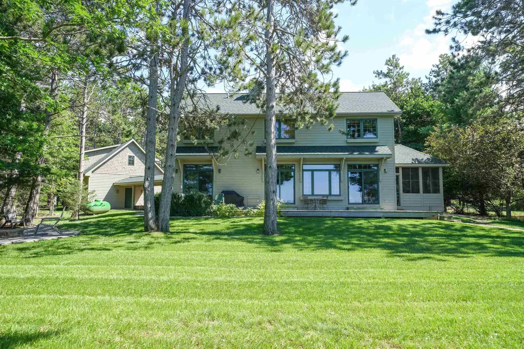 8431 Drake Lane Whitewater Township MI 49690