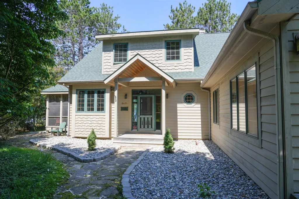 8431 Drake Lane Whitewater Township MI 49690
