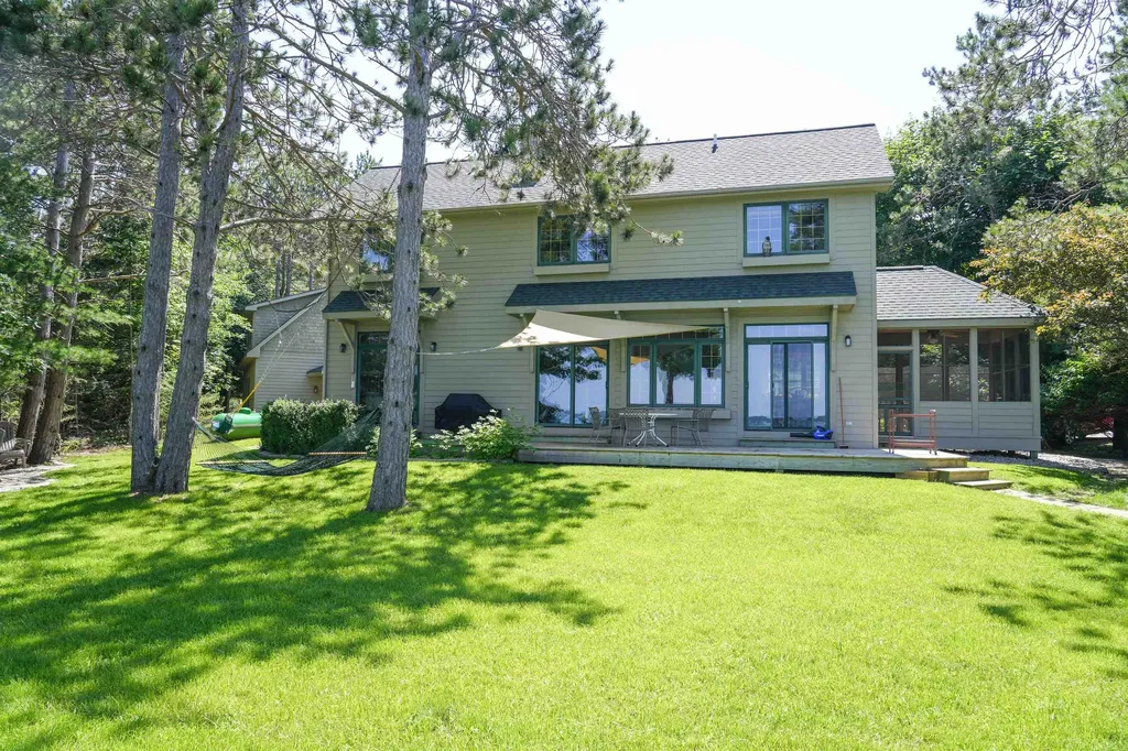 8431 Drake Lane Whitewater Township MI 49690