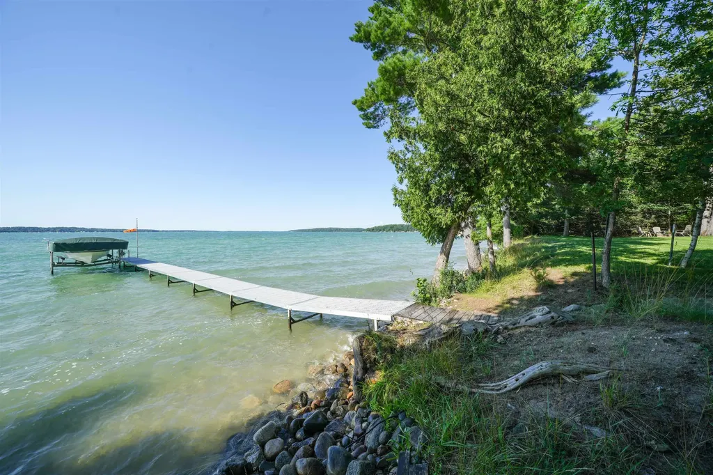 8431 Drake Lane Whitewater Township MI 49690