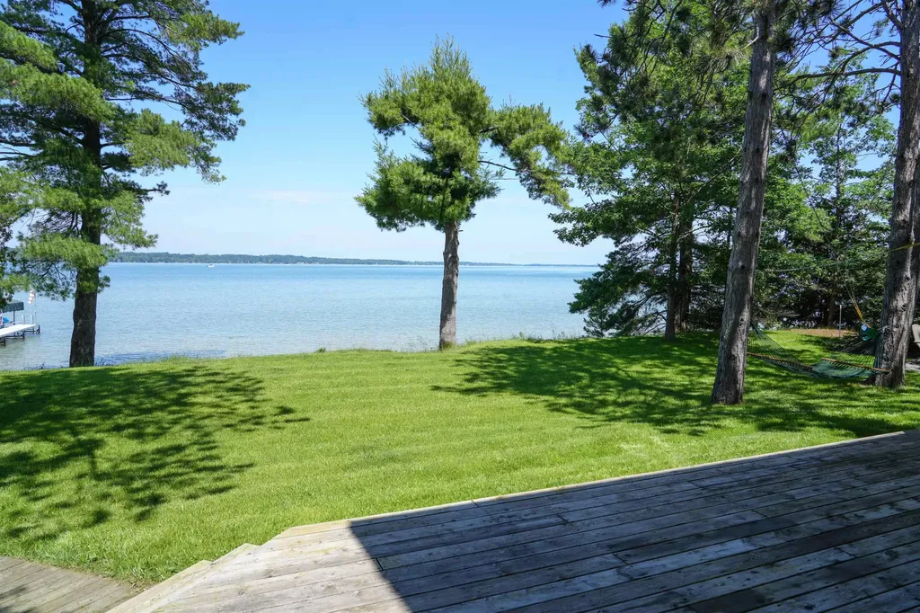 8431 Drake Lane Whitewater Township MI 49690