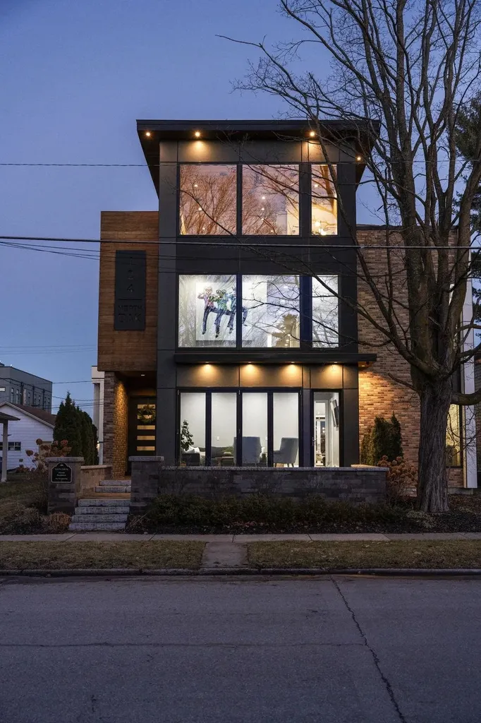 124 N Oak Street Traverse City City MI 49684