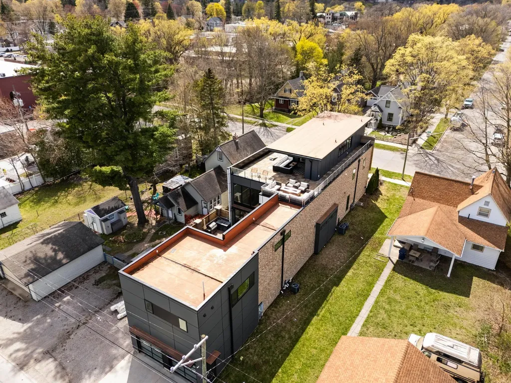 124 N Oak Street Traverse City City MI 49684
