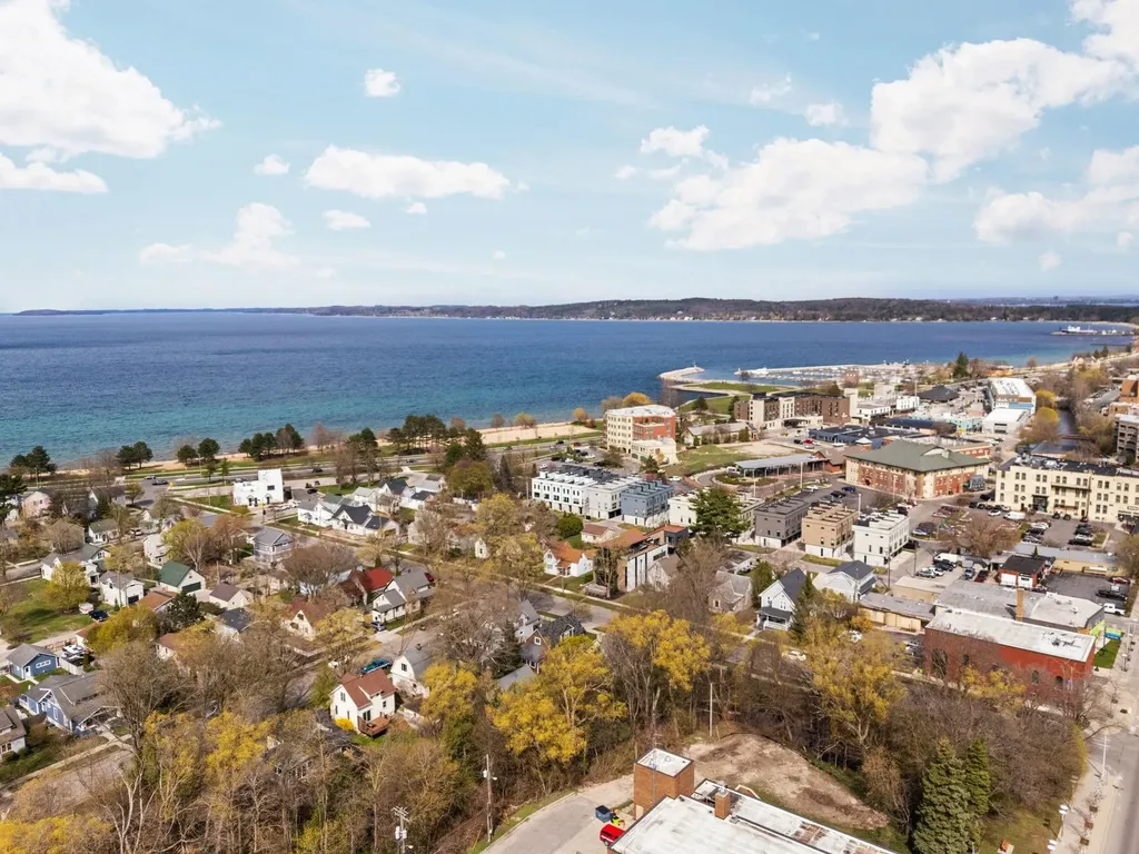 124 N Oak Street Traverse City City MI 49684