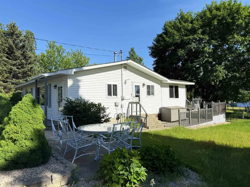 4960 Pine Drive Excelsior Township MI 49646