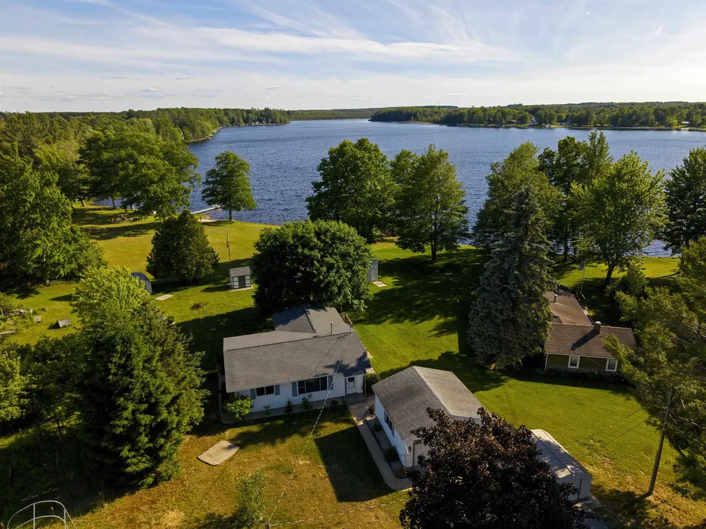 4960 Pine Drive Excelsior Township MI 49646