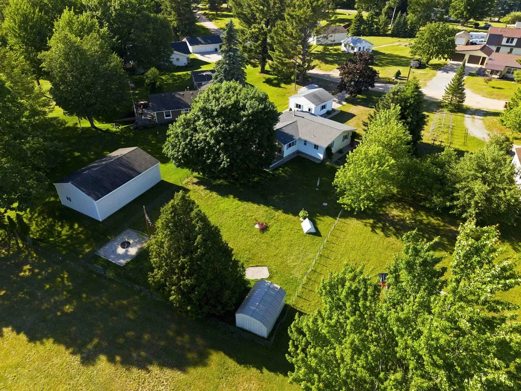 4960 Pine Drive Excelsior Township MI 49646
