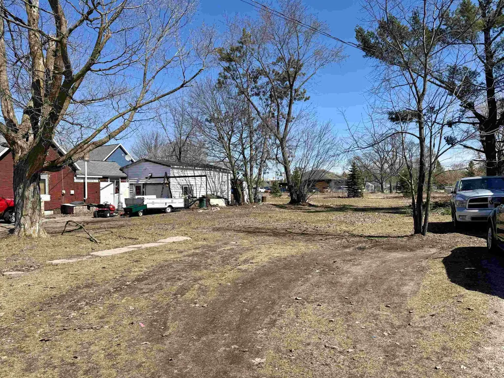 924 Farrar Street Cadillac City MI 49601