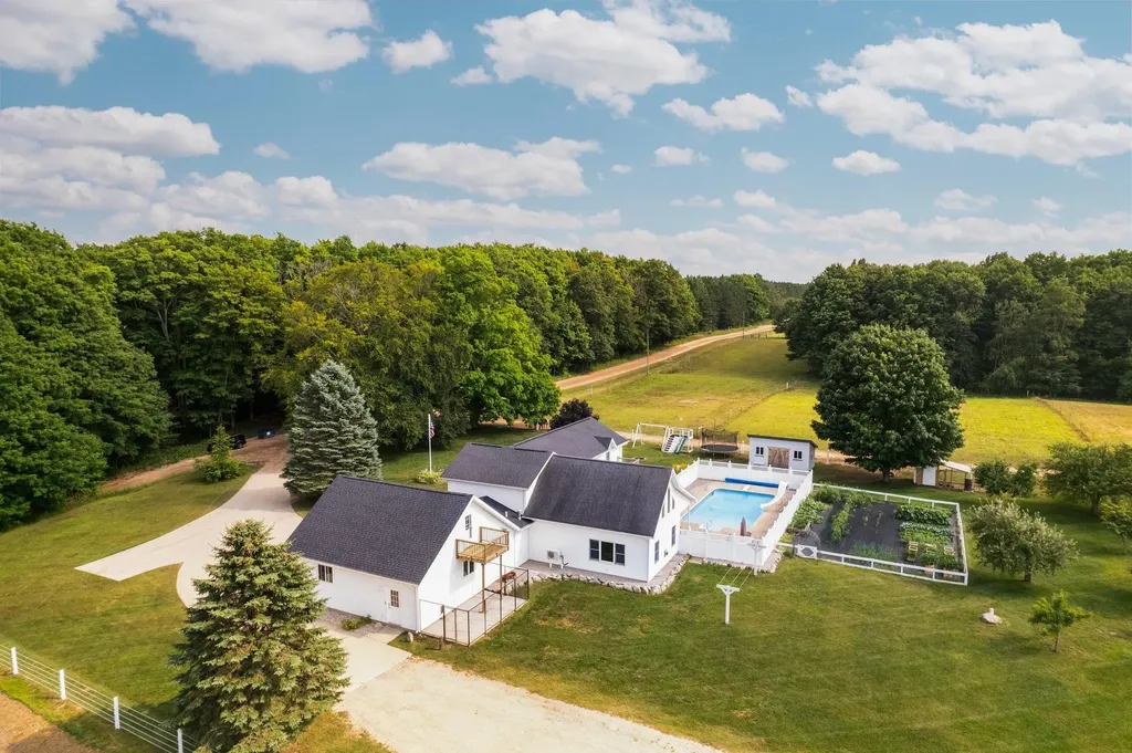 8382 SW Hudson Road Springfield Township MI 49633