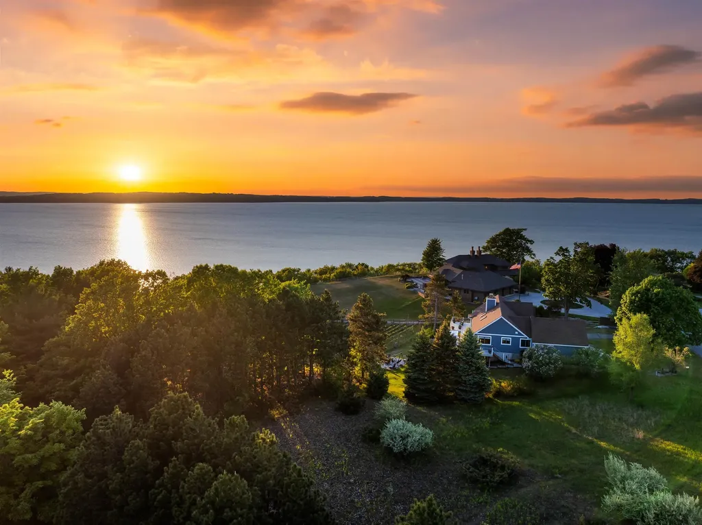 3147 Scenic Hills Drive Acme Township MI 49690
