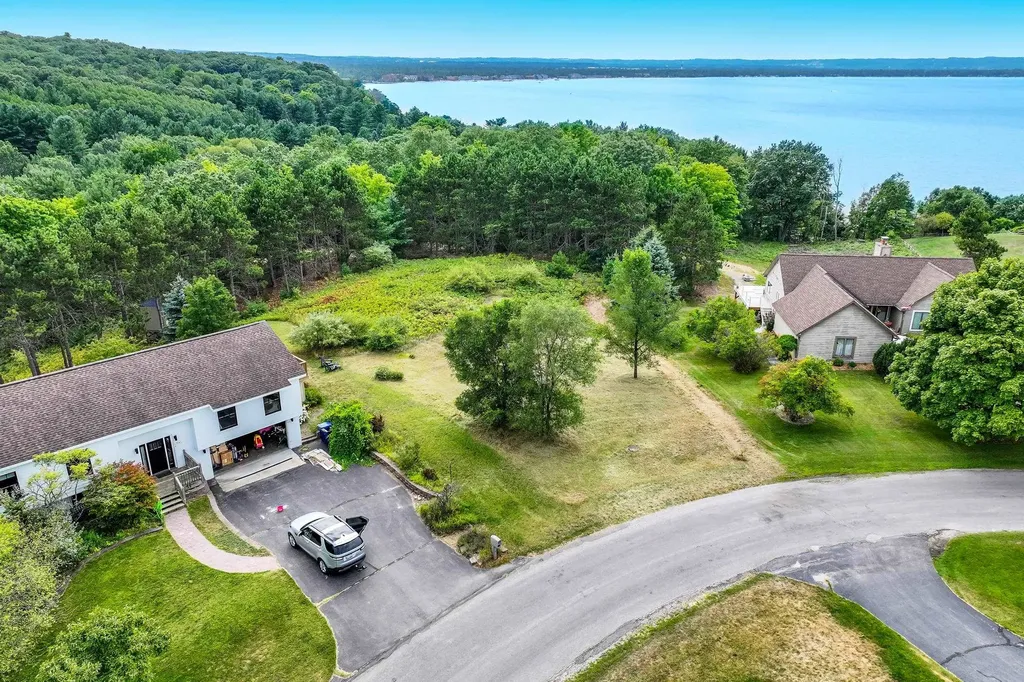 3147 Scenic Hills Drive Acme Township MI 49690