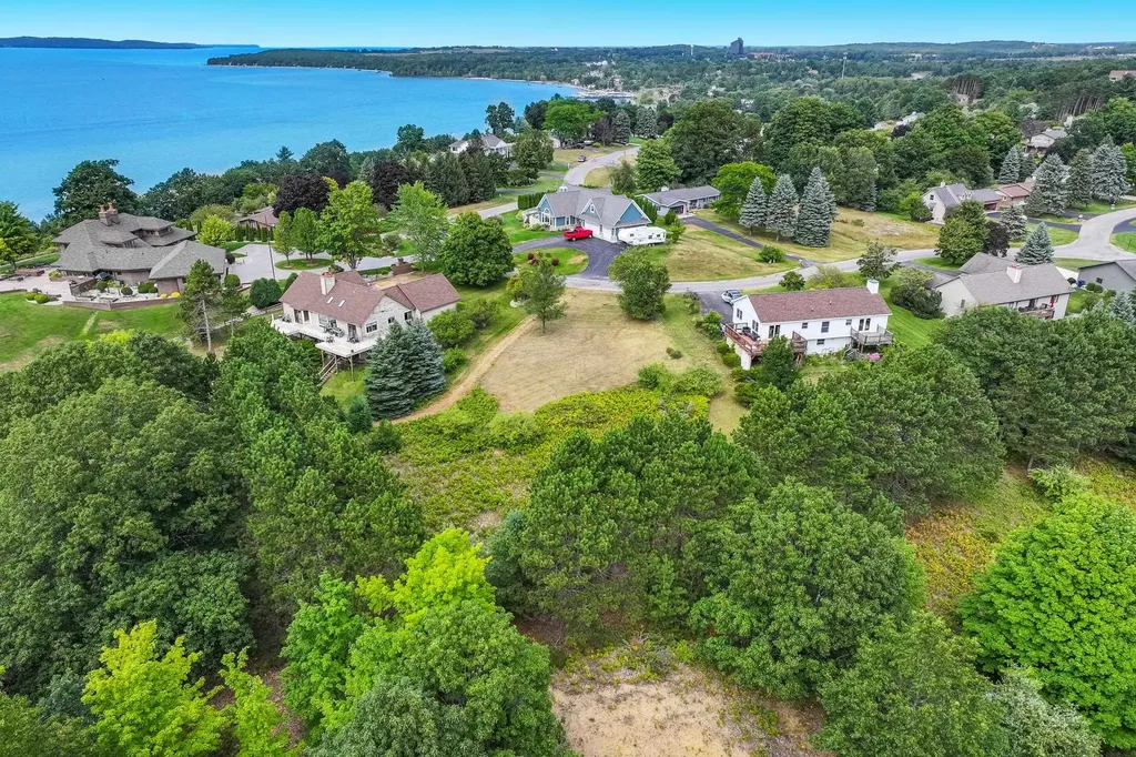 3147 Scenic Hills Drive Acme Township MI 49690
