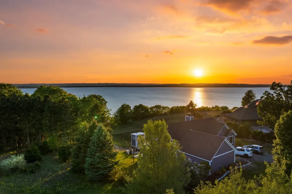 3147 Scenic Hills Drive Acme Township MI 49690