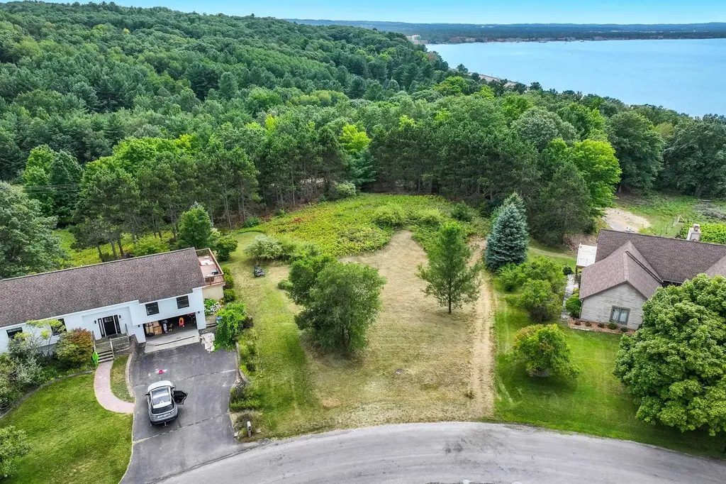 3147 Scenic Hills Drive Acme Township MI 49690