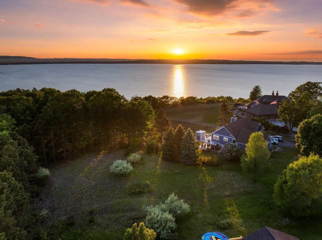 3147 Scenic Hills Drive Acme Township MI 49690