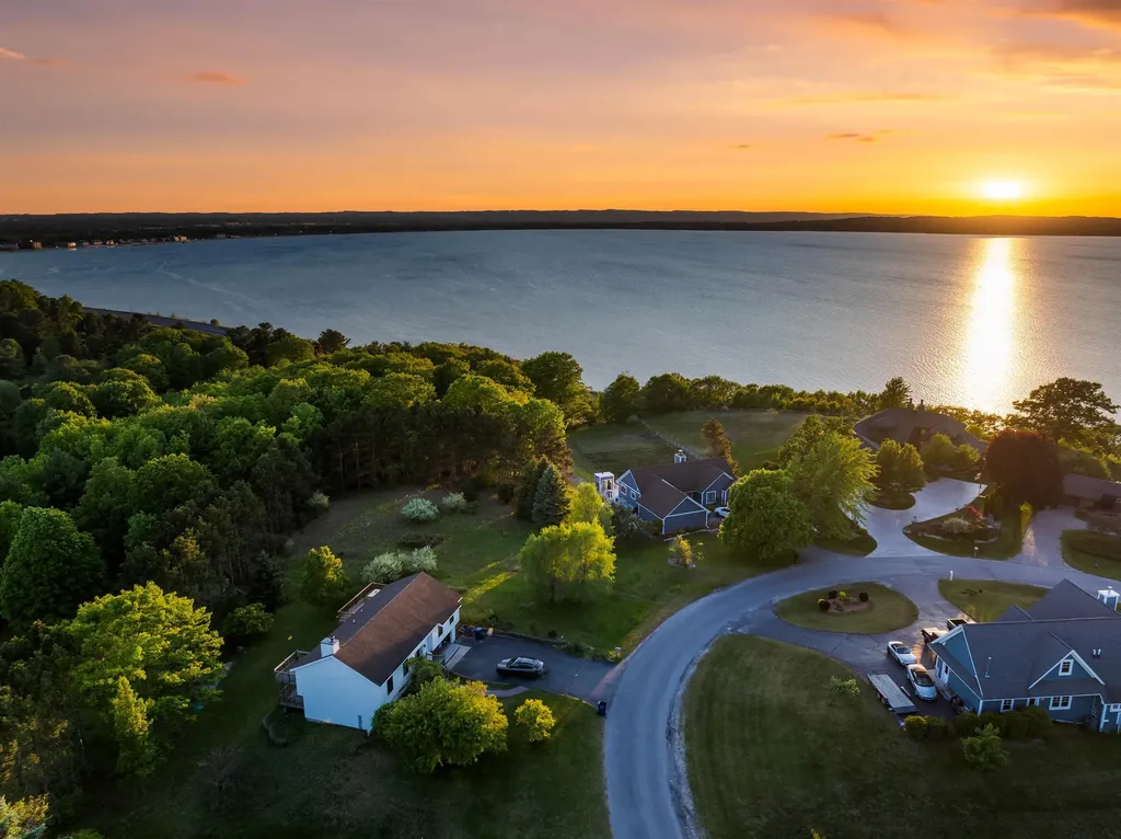 3147 Scenic Hills Drive Acme Township MI 49690