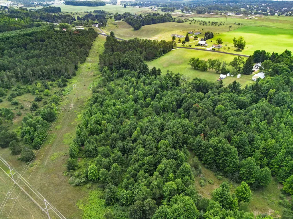 1216 Hoch Road Garfield Charter Township MI 49696