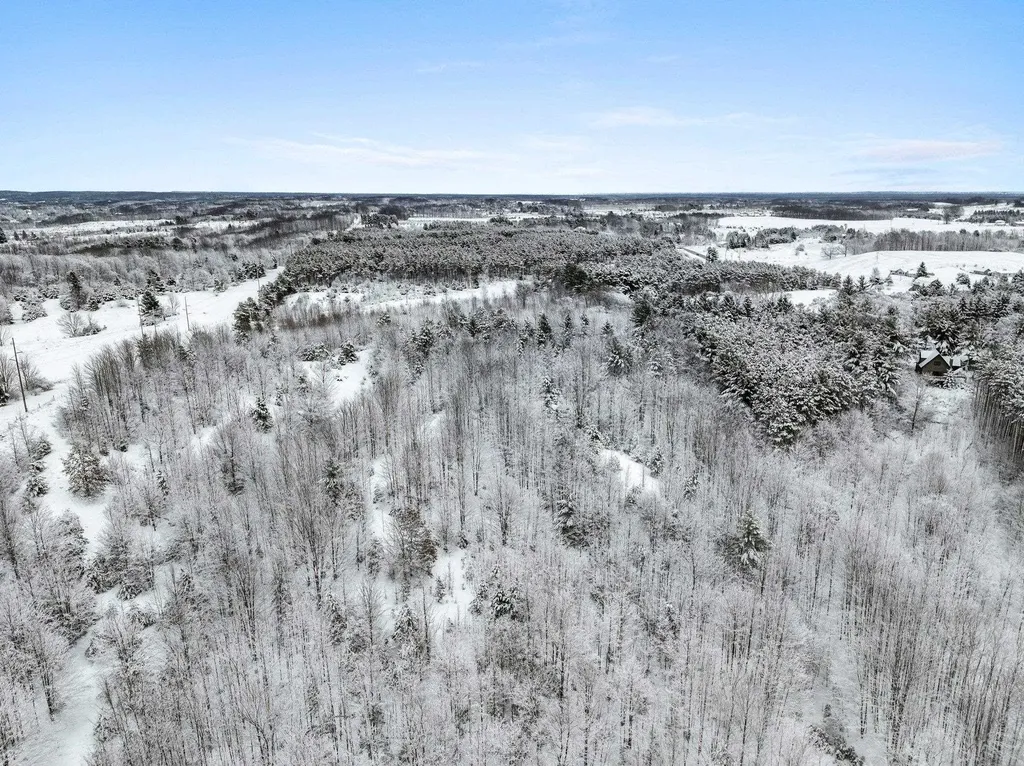 1216 Hoch Road Garfield Charter Township MI 49696