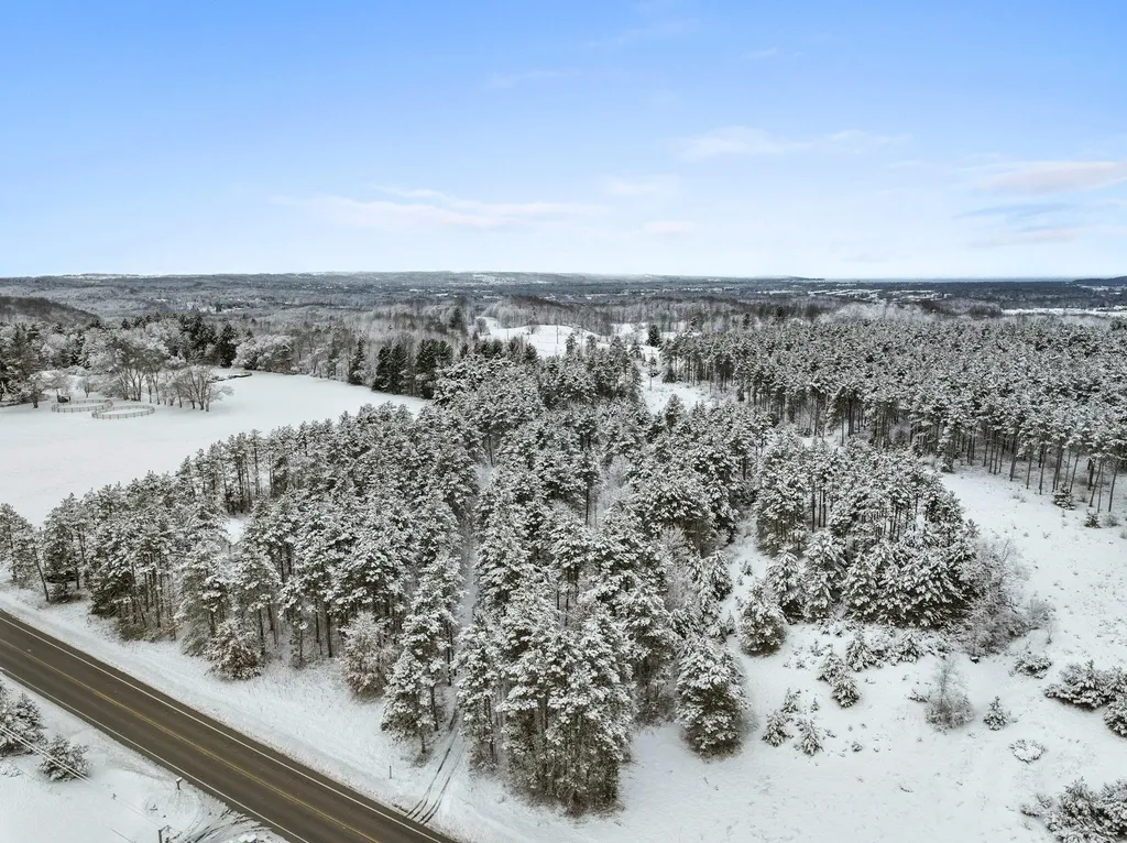 1216 Hoch Road Garfield Charter Township MI 49696