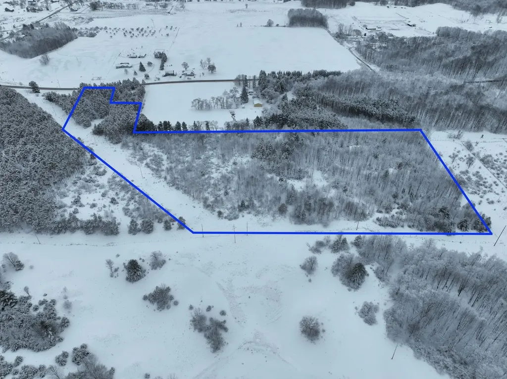 1216 Hoch Road Garfield Charter Township MI 49696