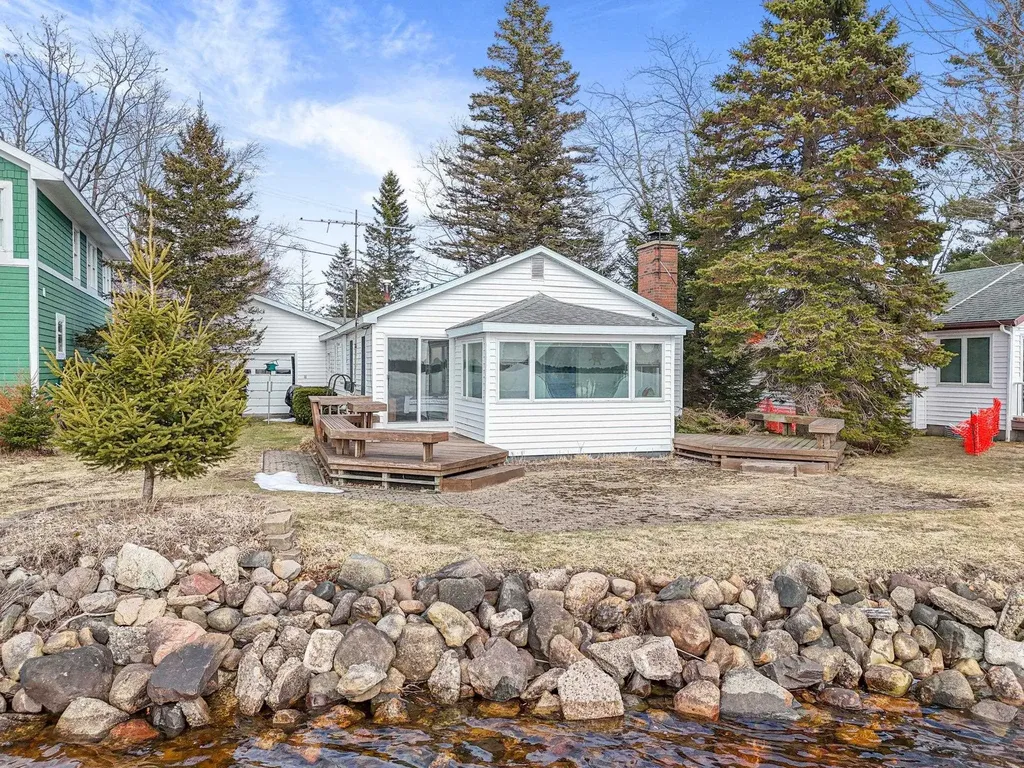 235 E Lake Mitchell Drive Cherry Grove Township MI 49601