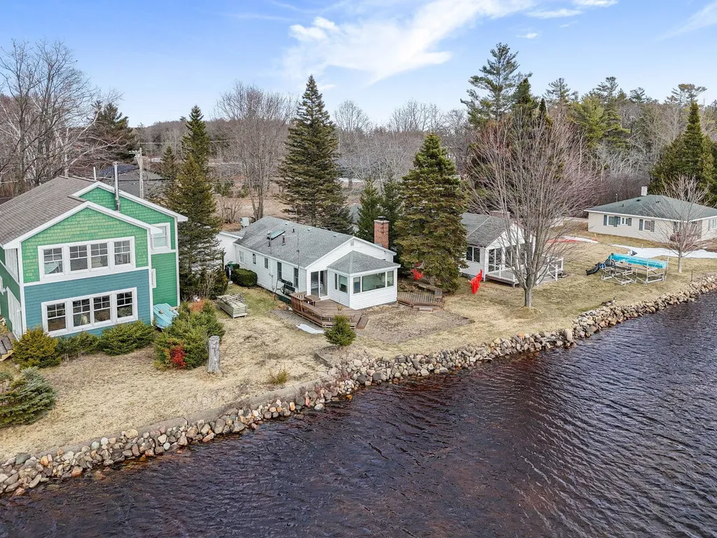 235 E Lake Mitchell Drive Cherry Grove Township MI 49601