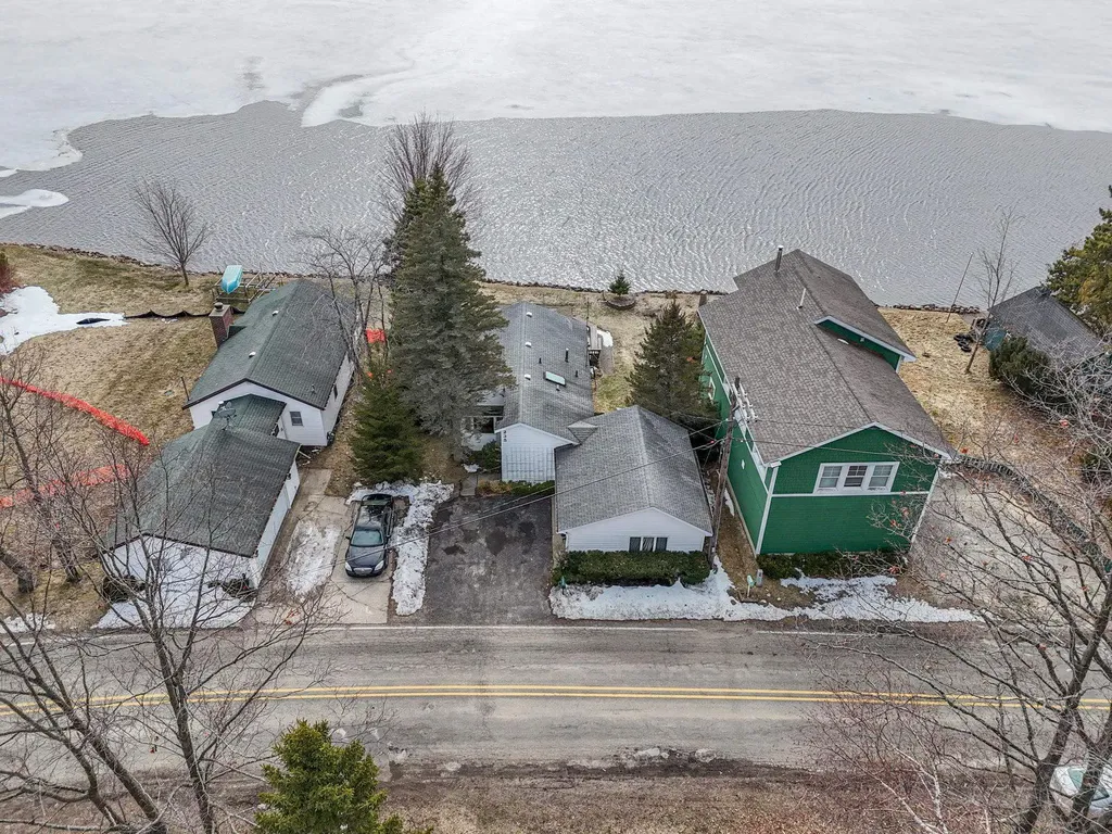 235 E Lake Mitchell Drive Cherry Grove Township MI 49601