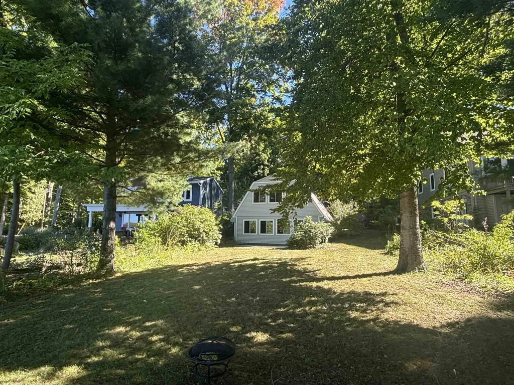 4032 Water View Drive Green Lake Township MI 49637