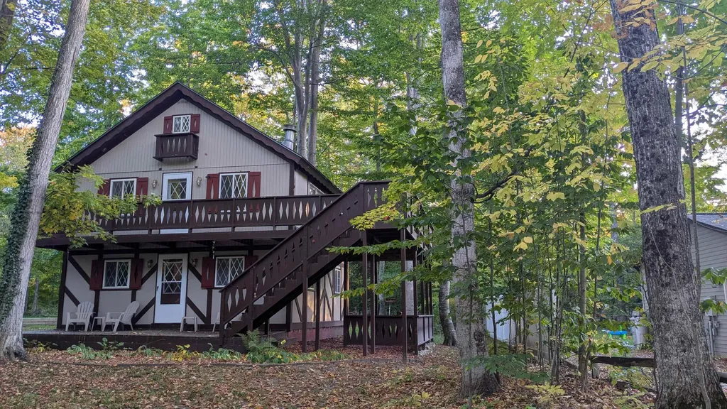 2552 E Birch Court Centerville Township MI 49621