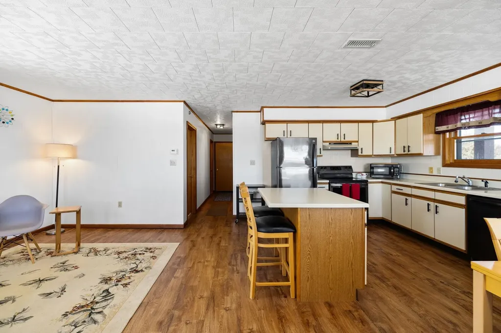 148 N Huron Detour Township MI 49725