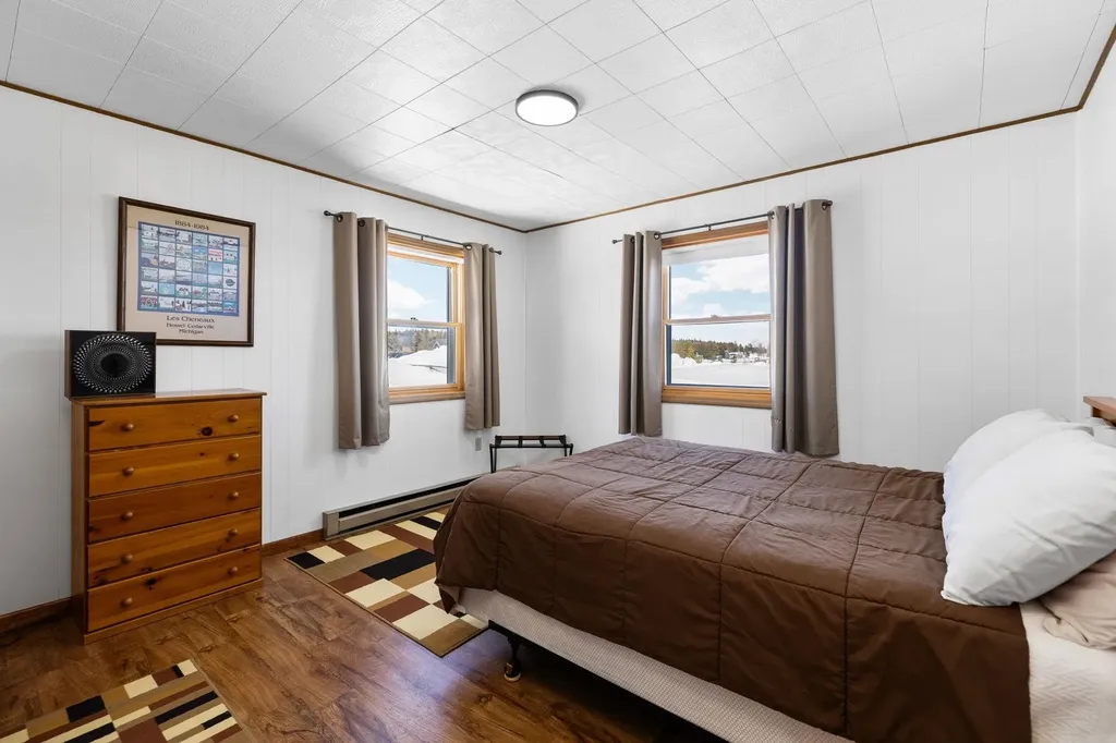 148 N Huron Detour Township MI 49725