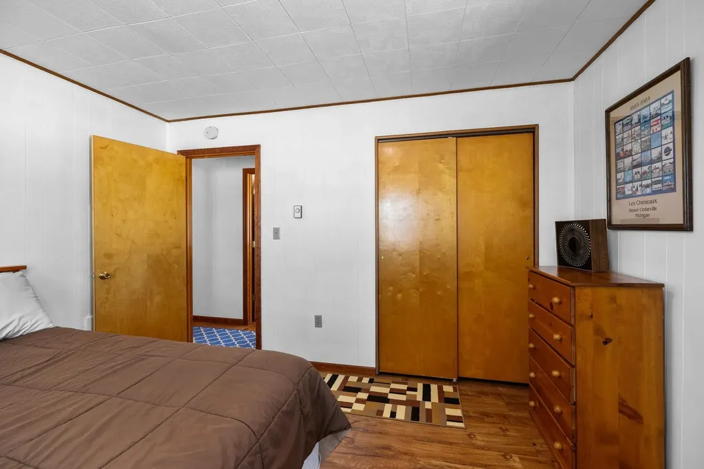 148 N Huron Detour Township MI 49725