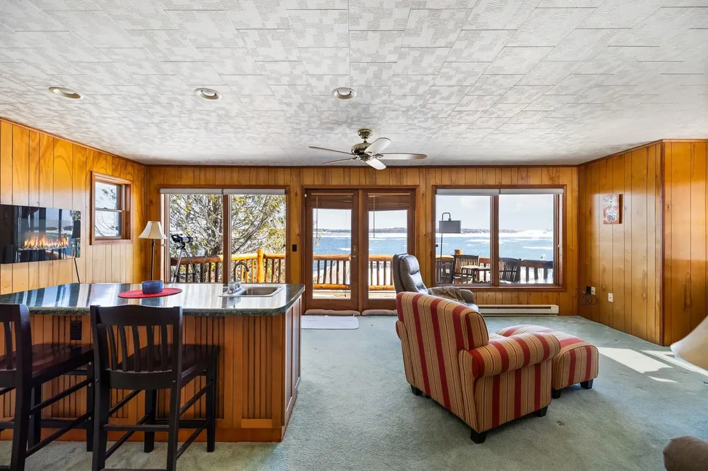 148 N Huron Detour Township MI 49725