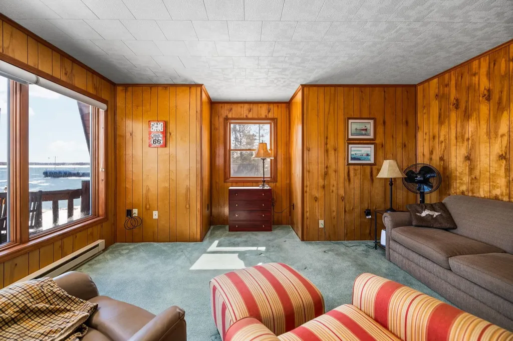 148 N Huron Detour Township MI 49725