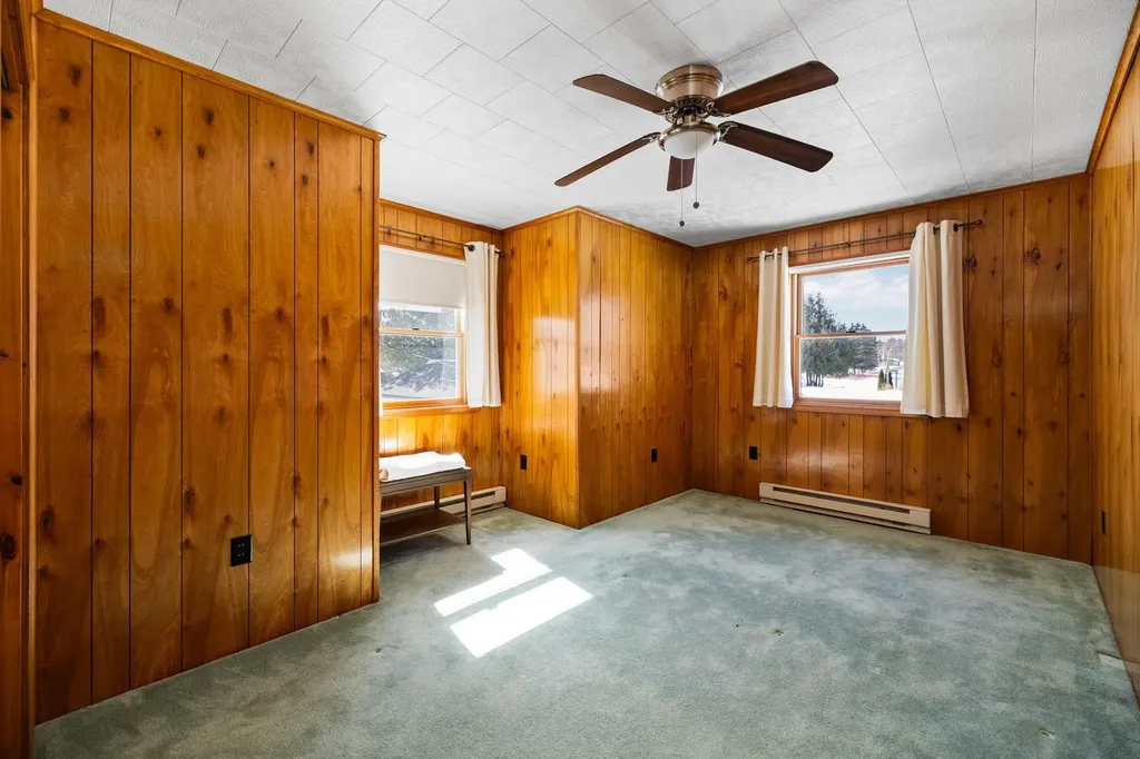 148 N Huron Detour Township MI 49725