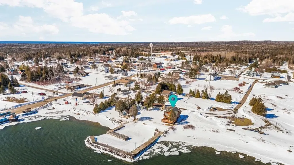 148 N Huron Detour Township MI 49725