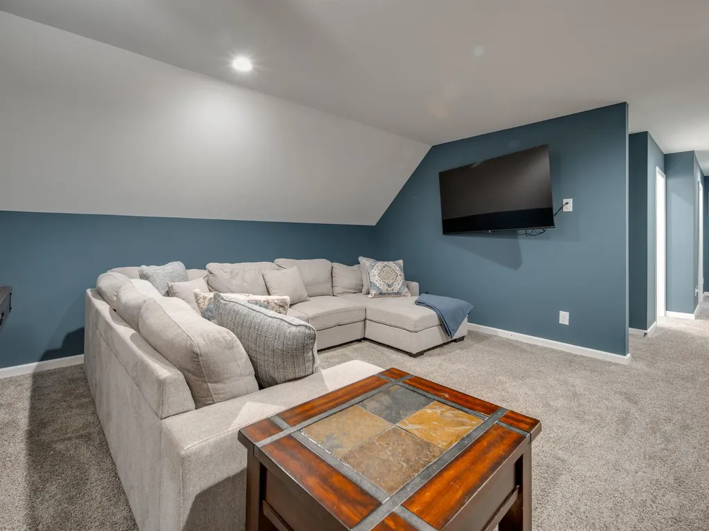 1942 Hoosier Valley Road Blair Township MI 49685