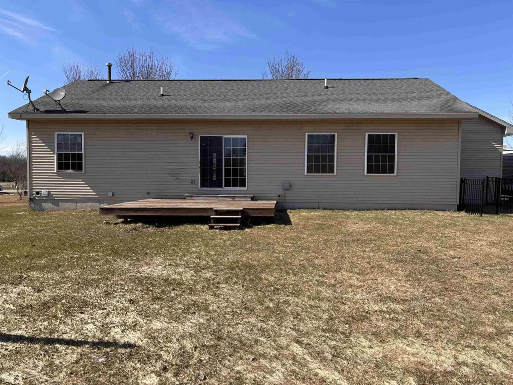 9305 Kingsfield Drive Mayfield Township MI 49649