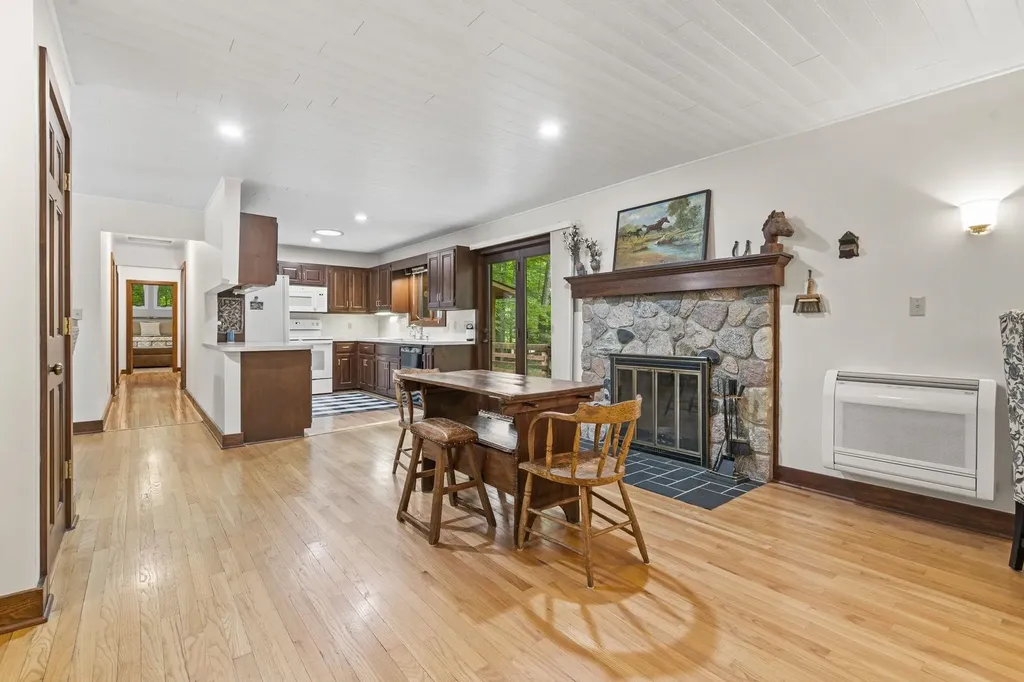 3862 N Trillium Drive Leland Township MI 49654