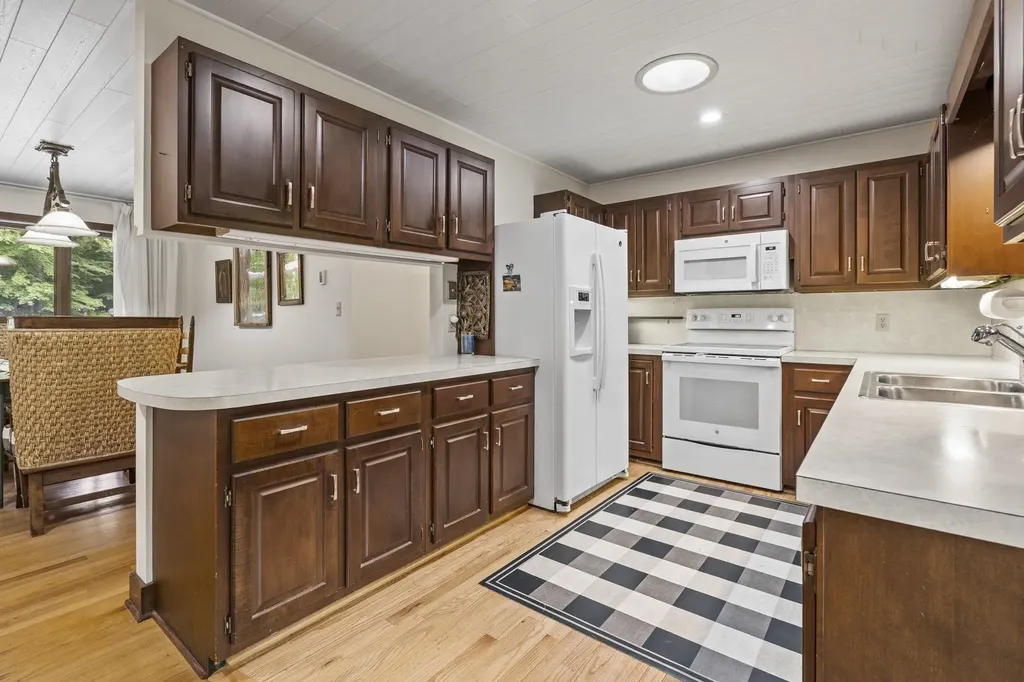 3862 N Trillium Drive Leland Township MI 49654