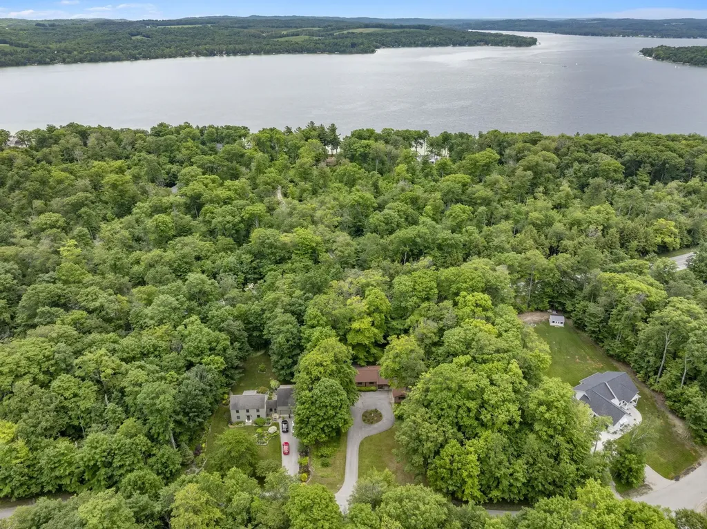 3862 N Trillium Drive Leland Township MI 49654