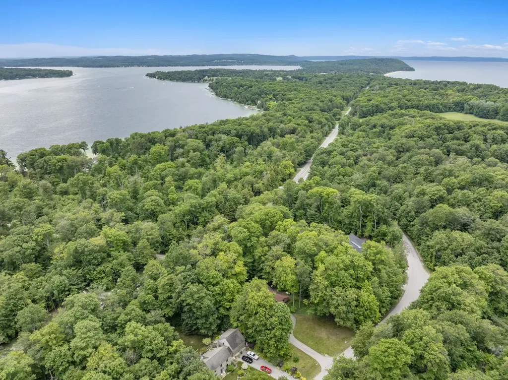 3862 N Trillium Drive Leland Township MI 49654