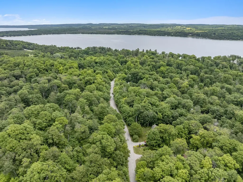 3862 N Trillium Drive Leland Township MI 49654